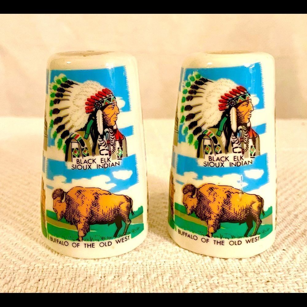 Vintage Western States Tourist Sights Ceramic Salt & Pepper Shakers Gilded Japan
